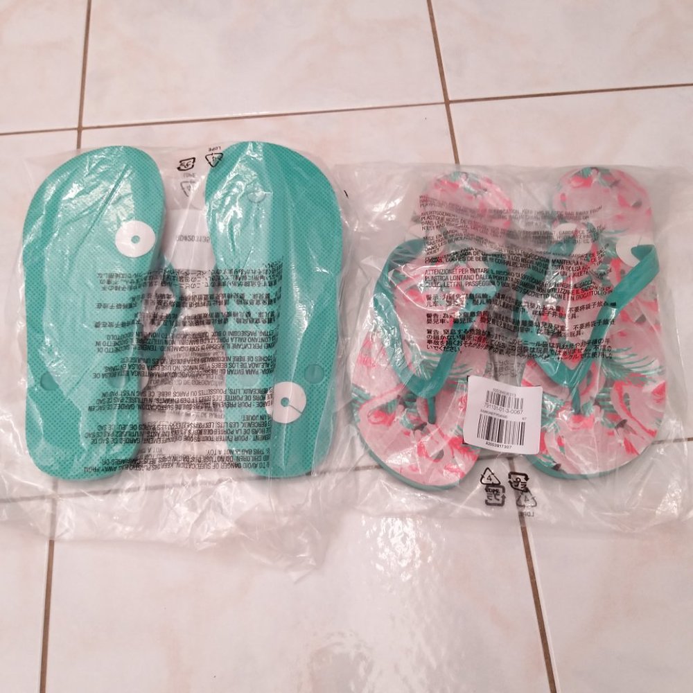 NEW 4 Pairs of Printed Flip-Flop Sandals for Men (Partially Plant-Based)